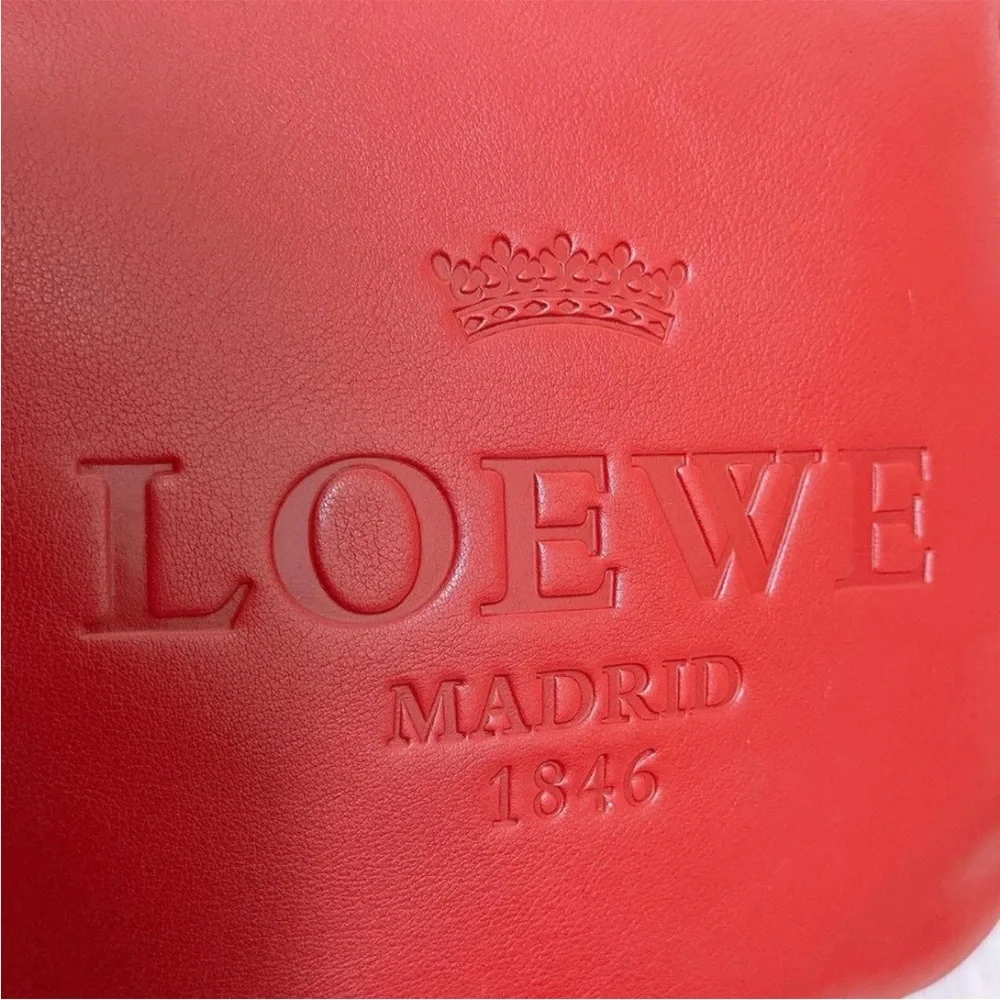 Loewe Red Leather Shoulder Bag - Picture 4 of 13